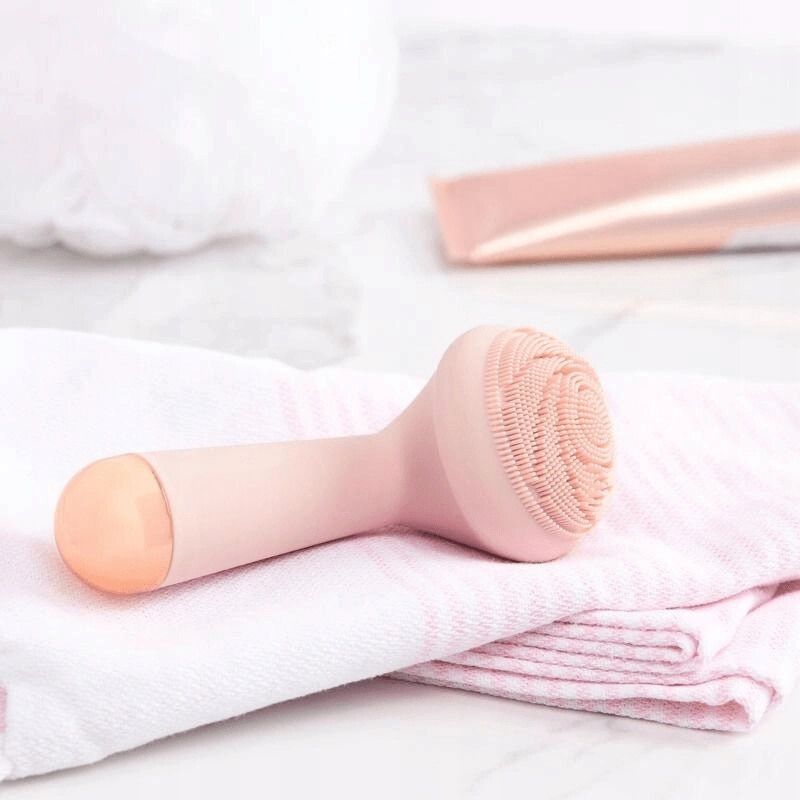 Meddera™ GlowClean Brush